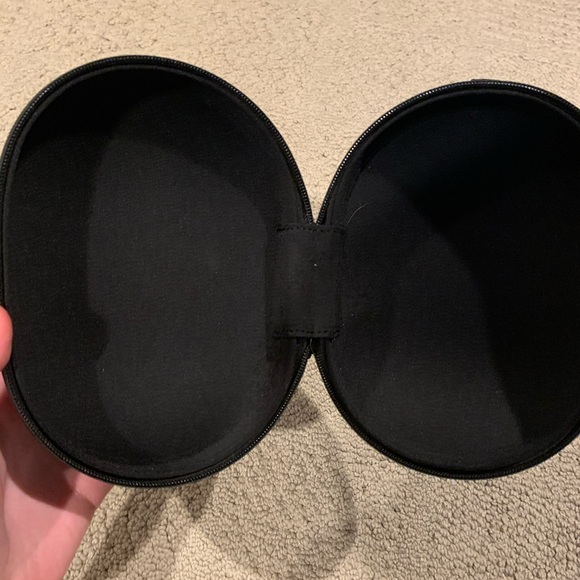 Beats Studio3 CASE - Picture 3 of 4